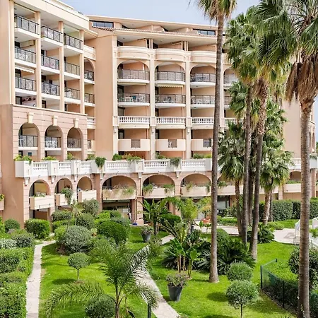 Family Sea View With Pools Near Shops And Beaches